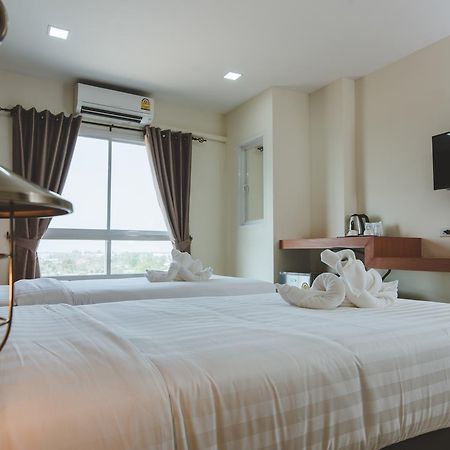 deVloft hotel Korat Nakhonratchasima Buitenkant foto