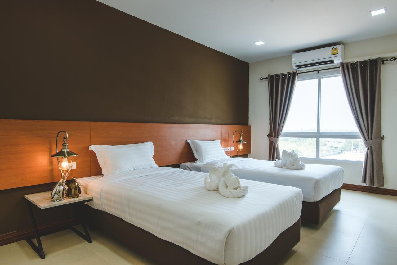 deVloft hotel Korat Nakhonratchasima Buitenkant foto